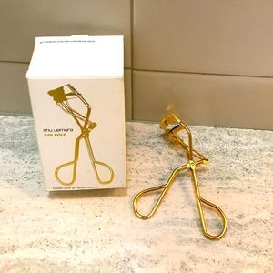 Shu Uemura 24k gold eyelash curler